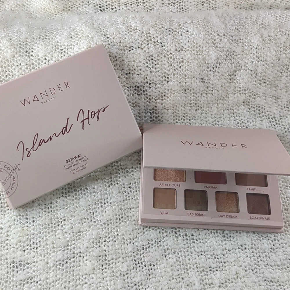 Wander Beauty Getaway Eye & Face Palette in Island Hop, 9.7g/0.34oz